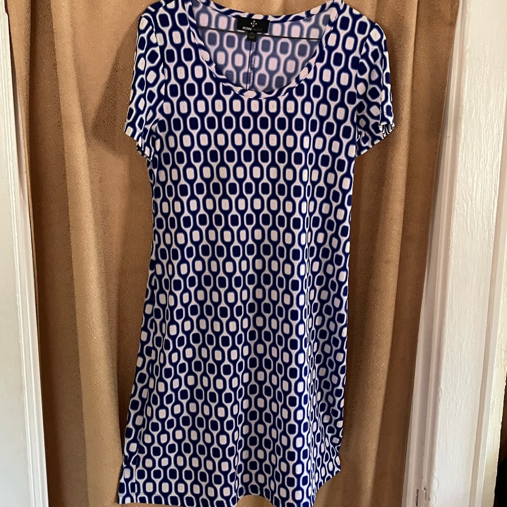 Geometric Pattern Short Sleeve A-line Dress - Picture 2 of 3